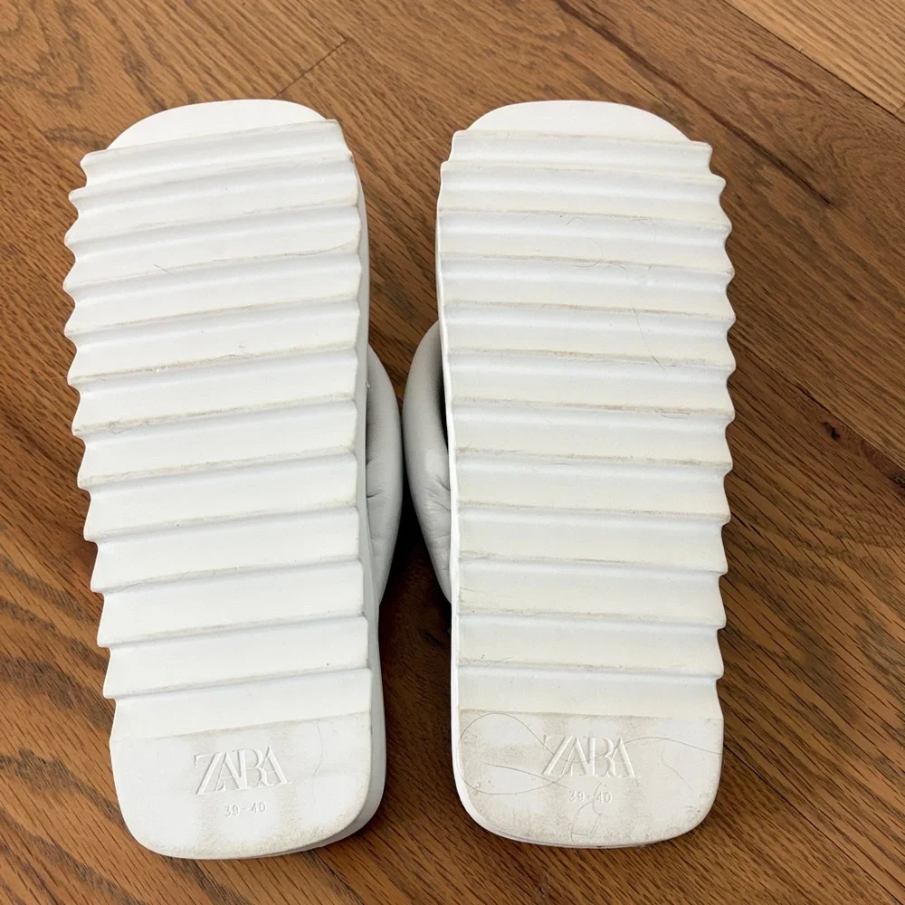 Zara White Platform Padded-Thong Sandals - Picture 3 of 4